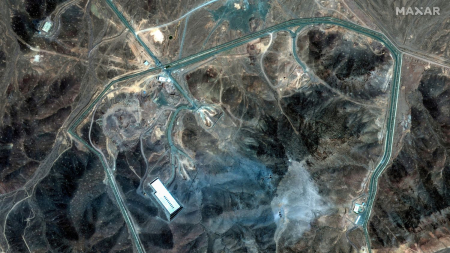 Pentagono: programma atomico iraniano indietro di due anni