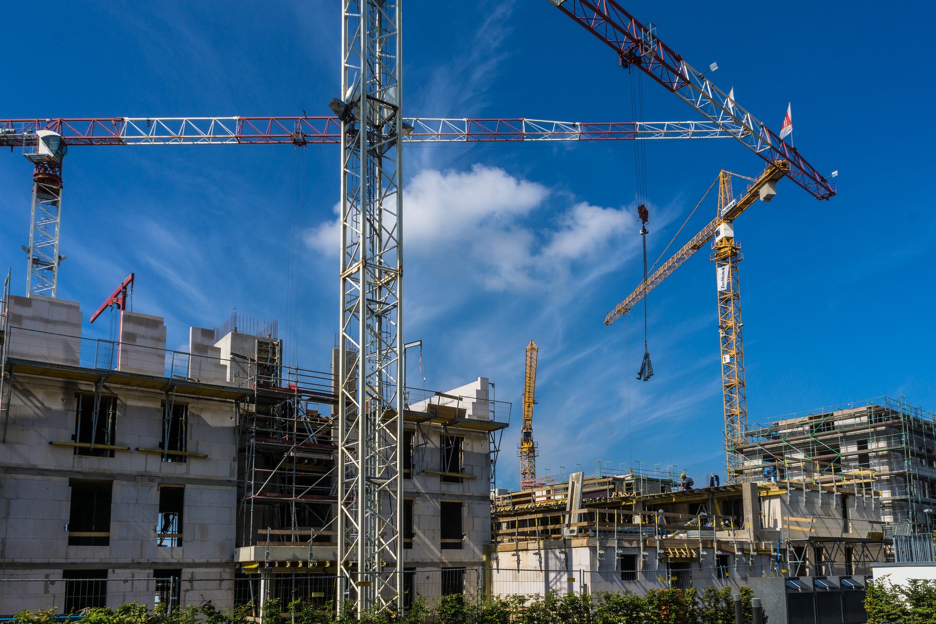 Istat: produzione costruzioni +0,7 per cento su giugno, +5,2 per cento su anno