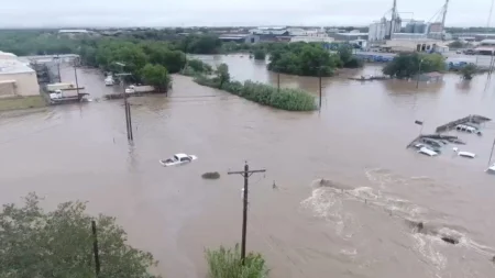 Decine di vittime per la “bomba d’acqua” che si è abbattuta sul Texas