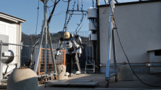 È italiano iRonCub3, il primo robot umanoide a reazione