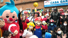 Motociclisti vestiti da supereroi portano gioia ai bambini ricoverati all’ospedale di Buenos Aires