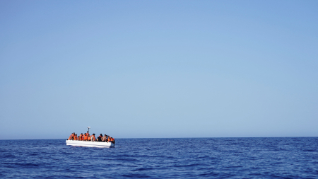 Migranti: Mediterranea, sbarcati a Trapani i 10 naufraghi salvati, “consapevoli delle conseguenze”