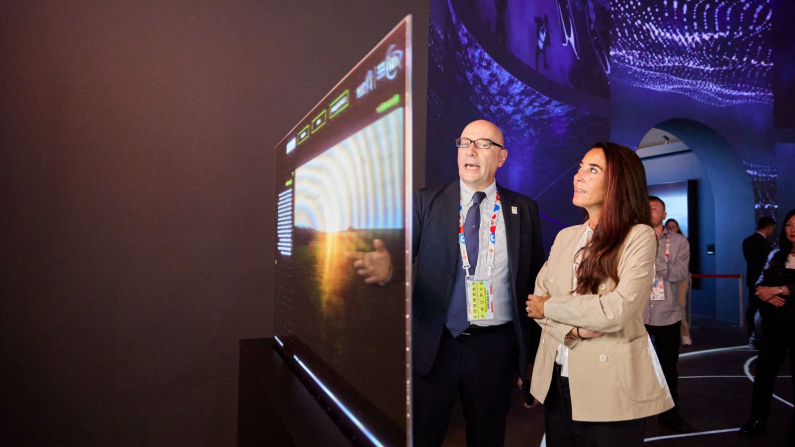 La vice presidente del Senato, Licia Ronzulli, assieme all'ambasciatore Mario Vattani, commissario generale per l'Italia a Expo Osaka