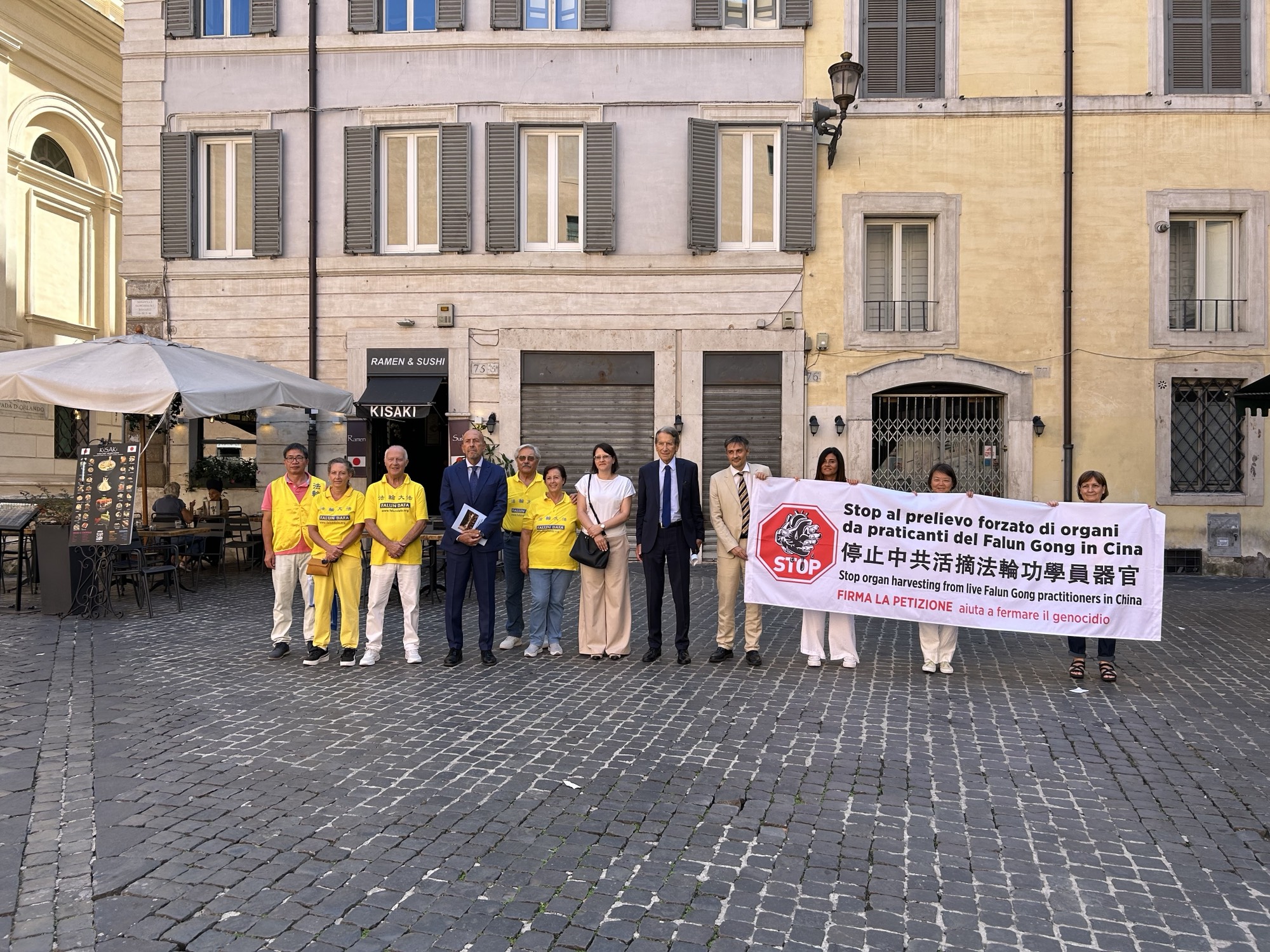 Manifestazione Falun Gong a Roma: fermate la persecuzione in Cina