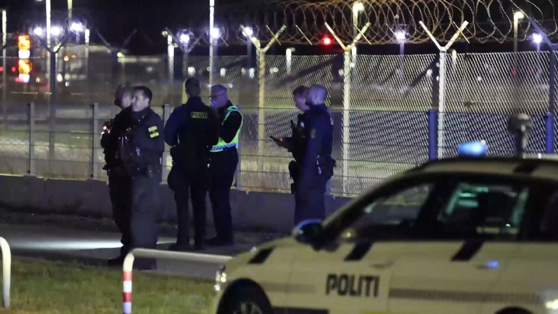 Droni nei cieli di Copenaghen: chiuso l’aeroporto, decine di voli dirottati