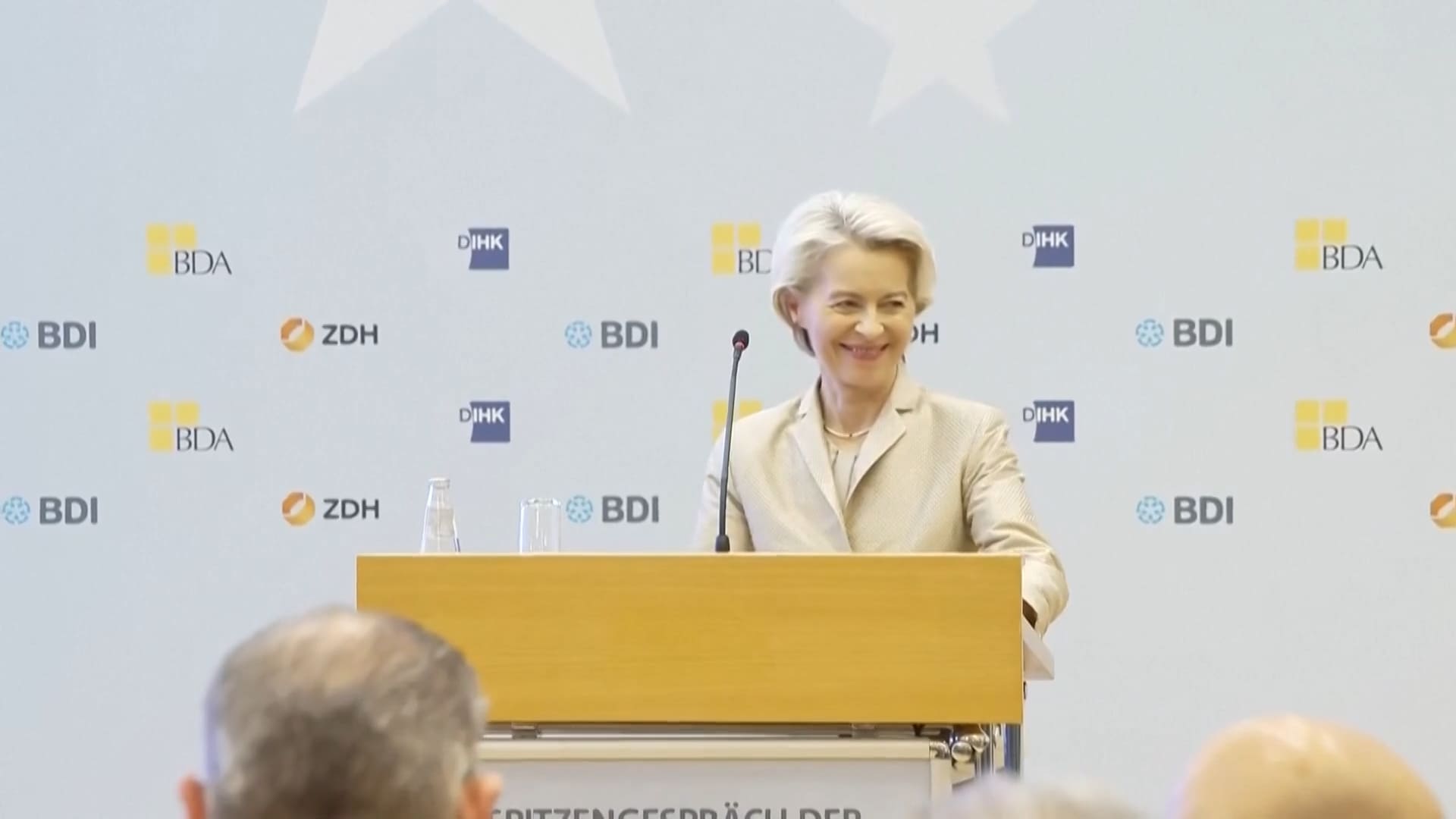 Von der Leyen promuove accordo commerciale con l’India per ridurre la dipendenza dagli Stati Uniti