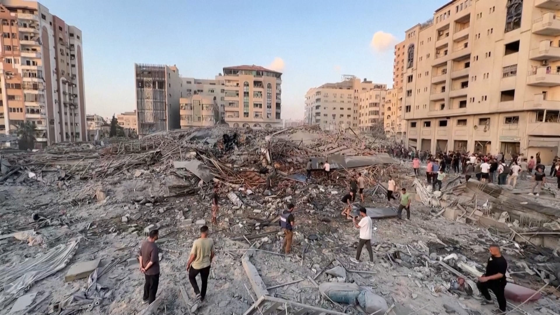 Al Jazeera: 47 palestinesi uccisi da attacchi Israele dall’alba di oggi