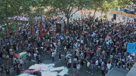 Le proteste dei manifestanti filopalestinesi alla Vuelta in Spagna