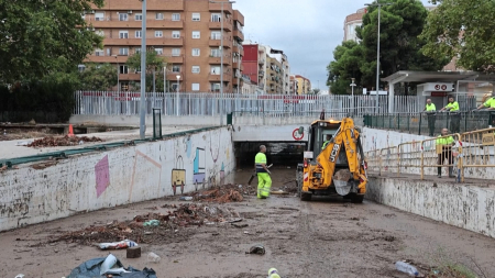 Spagna colpita da alluvioni devastanti, automobilisti intrappolati e strade sommerse