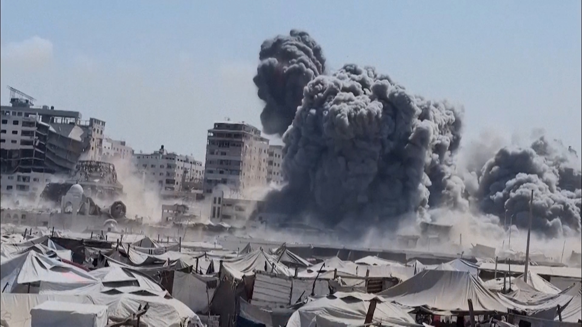 Attacco israeliano colpisce edificio evacuato a Gaza City e causa due morti