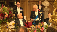 Re Carlo brinda insieme a Trump al banchetto di Windsor