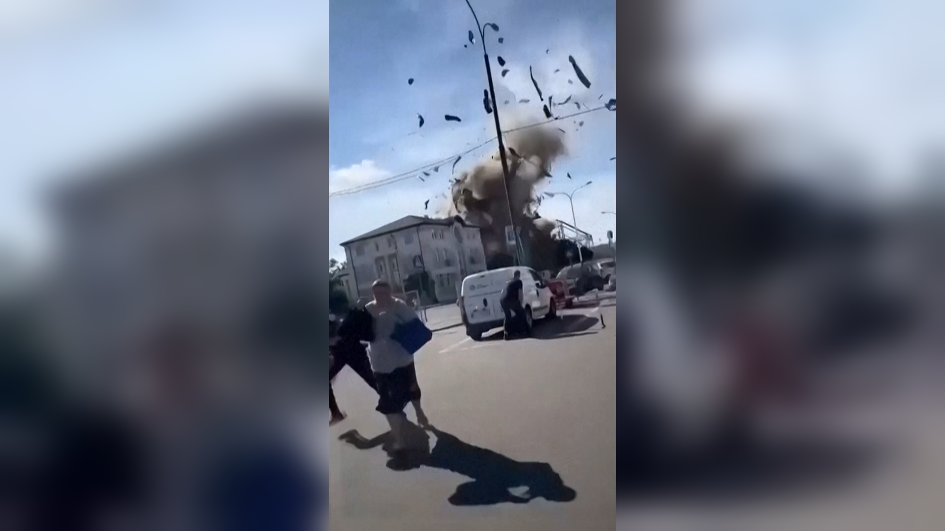 Raid russo con drone su Kharkiv Colpito un edificio