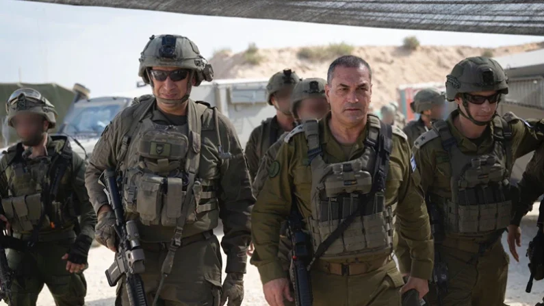 Il capo di stato maggiore israeliano, generale Eyal Zamir, nella Striscia di Gaza per l'operazione Gideon Chariots II il 17 settembre 2025 (foto: ufficio stampa Idf).