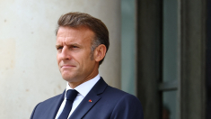 La Francia è alla paralisi ma Macron non si fa da parte
