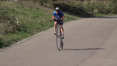 Davies conquista il terzo titolo britannico nel campionato di Penny Farthing