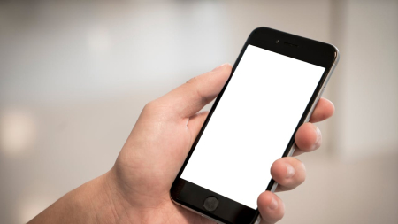 Le menti atrofizzate e il paradosso degli smartphone “iperintelligenti”