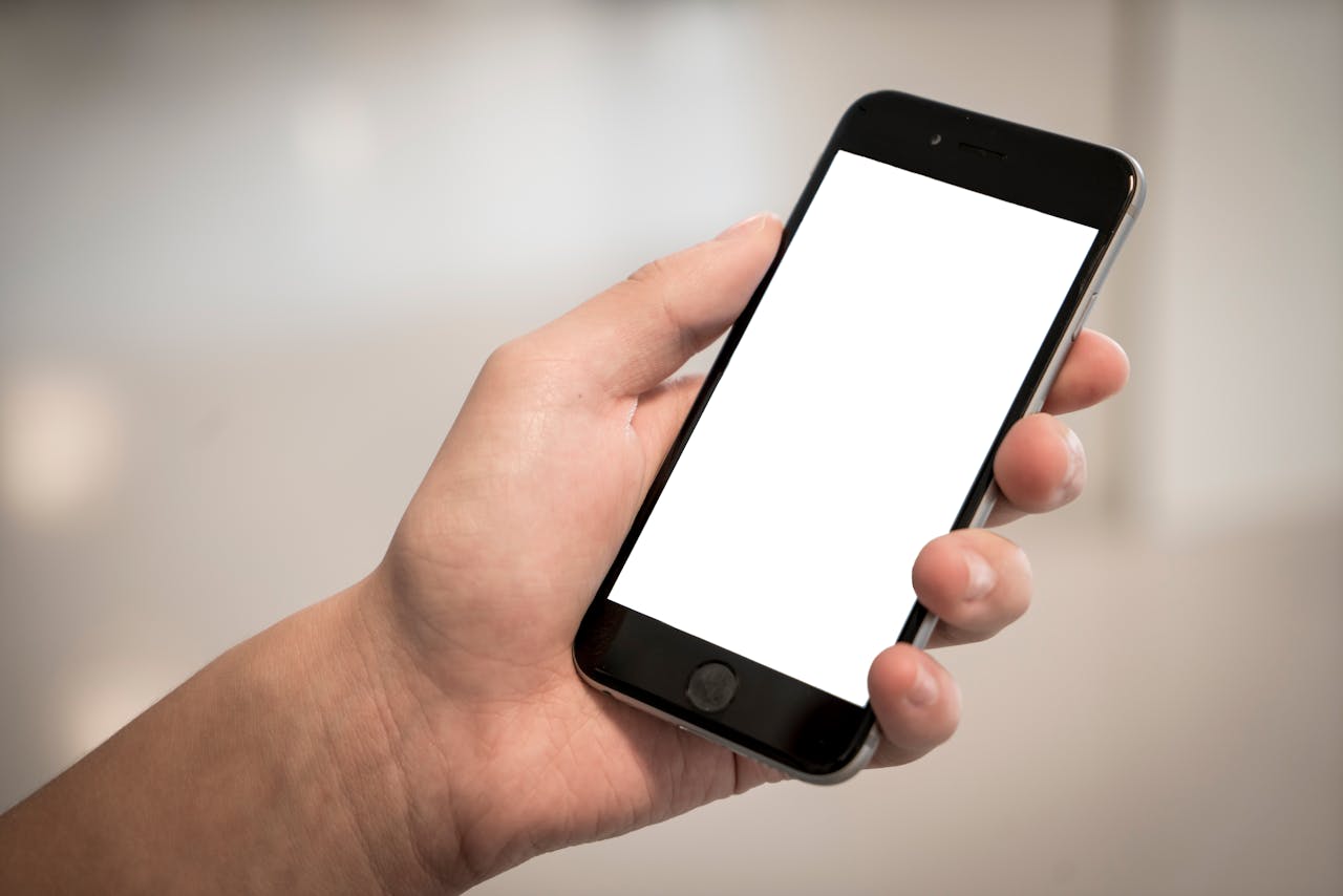 Le menti atrofizzate e il paradosso degli smartphone “iperintelligenti”