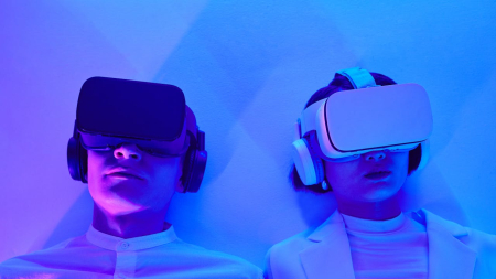L’intelligenza artificiale alimenta dipendenze e pericoli psicologici
