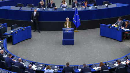 La von der Leyen chiede di superare la «nostalgia» degli Stati nazionali