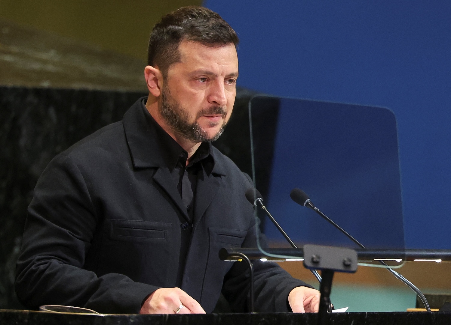 Incontro Zelensky-Macron a New York Colloqui su difesa aerea e sanzioni Russia