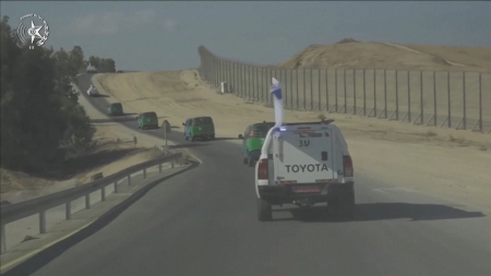 Scortato il primo convoglio di ostaggi liberati da Hamas