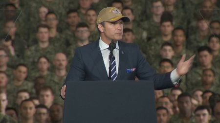 Hegseth ai soldati nella base navale americana di Yokosuka: vi sosteniamo