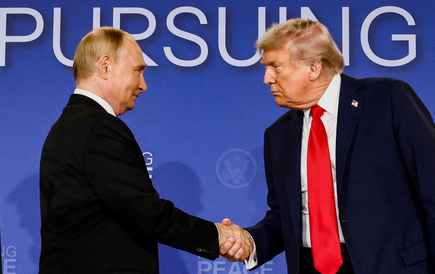 Trump torna sull’Ucraina: incontrerò Putin entro due settimane