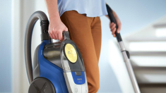 Aspirapolvere senza sacco Philips Serie 2000 in sconto su Amazon fino al 19 novembre