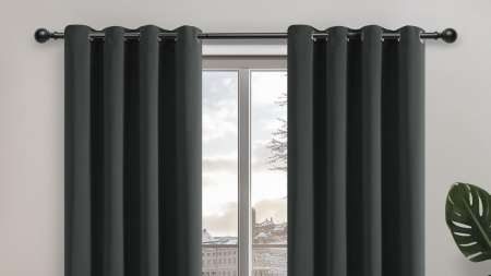 Tende oscuranti “grigio fumo” in sconto su Amazon