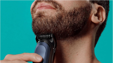 Maxi sconto per il kit barba 10 in 1 Braun Series 7 (ma per poche ore)