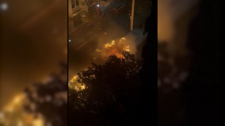 L’esplosione di un’auto nel Bronx si trasforma in una gigantesca palla di fuoco