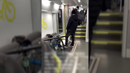 Modella agredita senza motivo sul treno a Monza, fermato un uomo