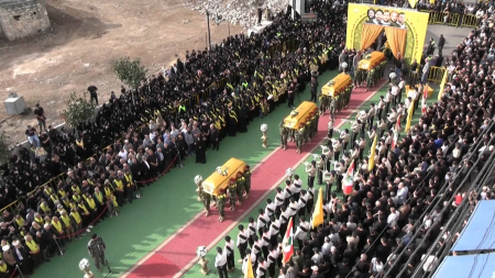 Funerali per le vittime dei raid israeliani in Libano