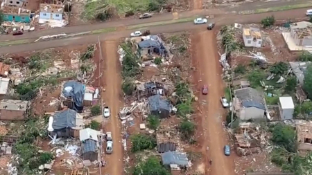 Tornado senza precedenti devasta una città in Brasile