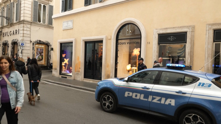 Colpo a Roma, Louis Vuitton svaligiato in un raid notturno